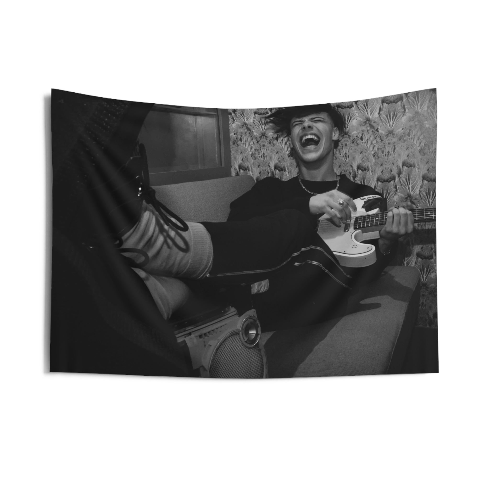 Black & White Guitarist Wall Tapestry — Vintage Music Room Decor
